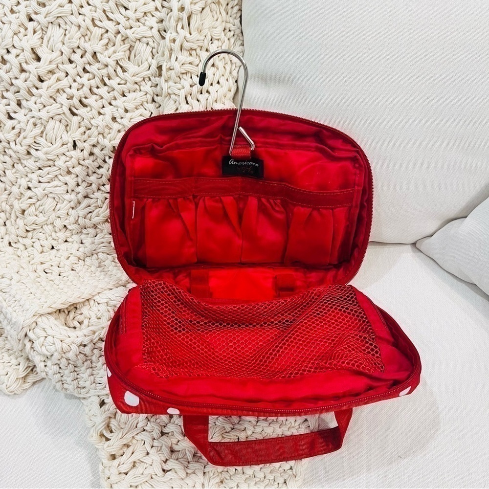 NEW Self Care Beauty Bundle | Beauty Sponge | Travel Makeup Bag | Eye Sheet Mask - Picture 9 of 13